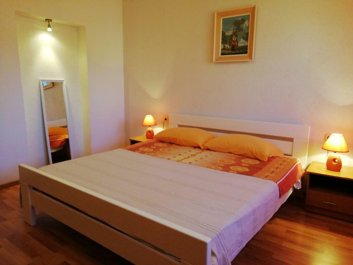 Apartments Jadranka Ivana بولا المظهر الخارجي الصورة