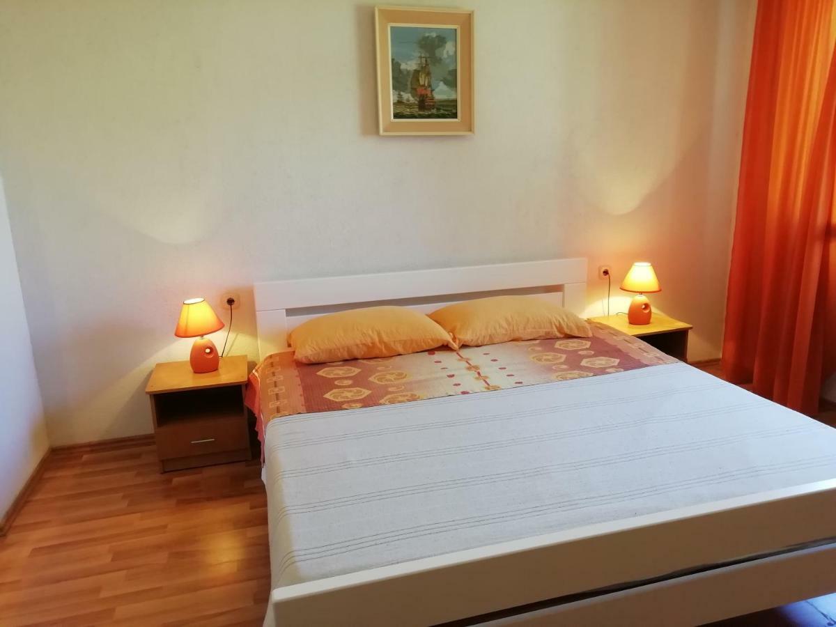 Apartments Jadranka Ivana بولا المظهر الخارجي الصورة