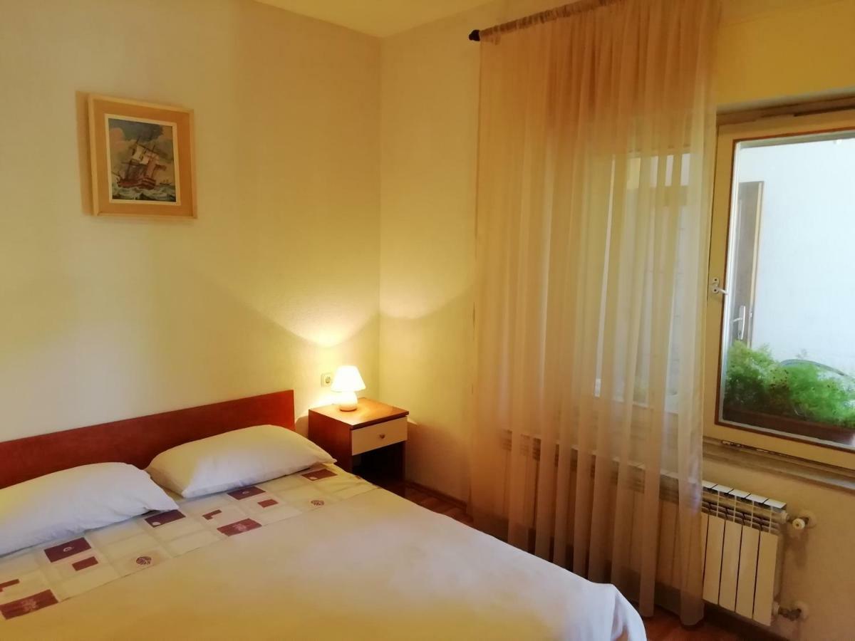 Apartments Jadranka Ivana بولا المظهر الخارجي الصورة
