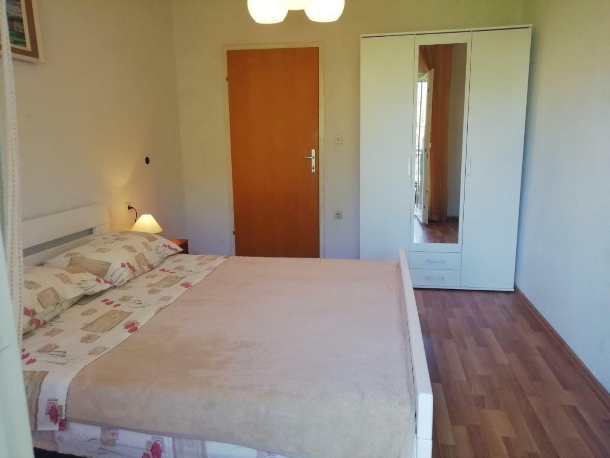 Apartments Jadranka Ivana بولا المظهر الخارجي الصورة